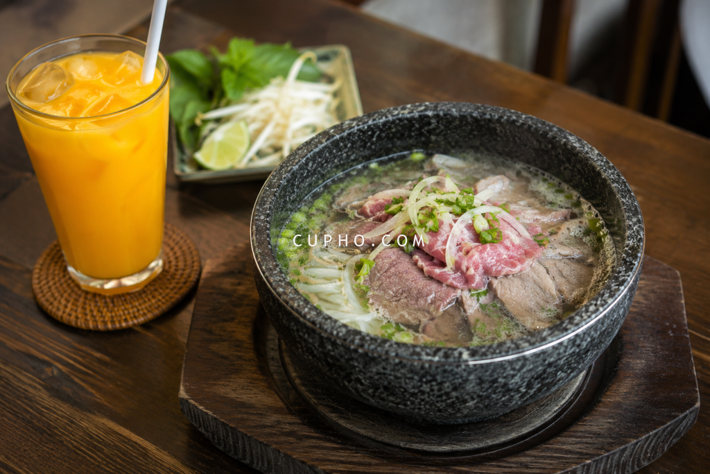 phở bát đá